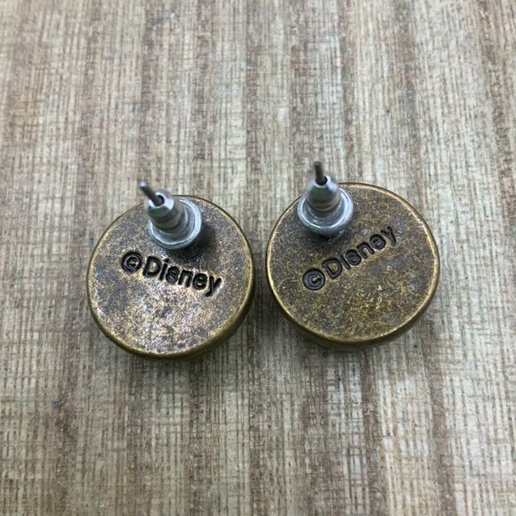 Disney Silhouette Peter Pan Flying Stud Earrings - Picture 8 of 8